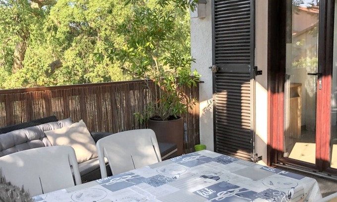 Contis-les-Bains Apartamento | Homerez - Apartamento Saint-Julien-en-Born