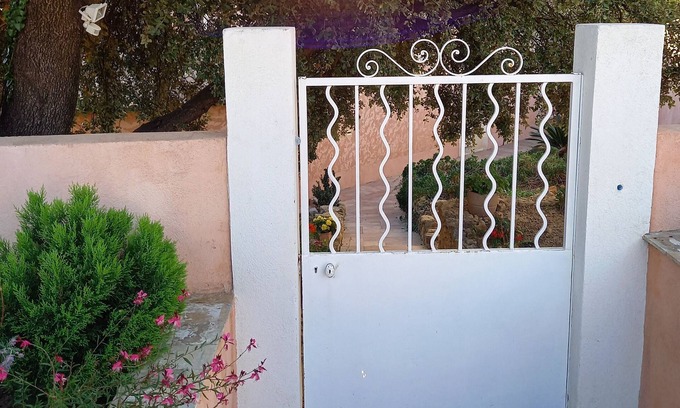 Salon-de-Provence Apartamento | Homerez - Apartamento - Salon-de-Provence