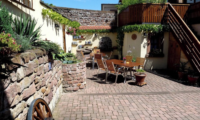 Beblenheim Apartamento | Homerez - Apartamento para 4 pers. con jardín y terraza en Beblenheim