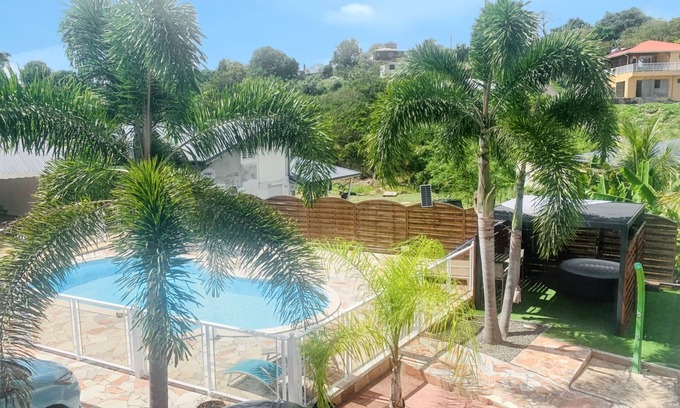 L'Houezel Apartamento | Homerez - Apartment in Le Gosier, shared pool