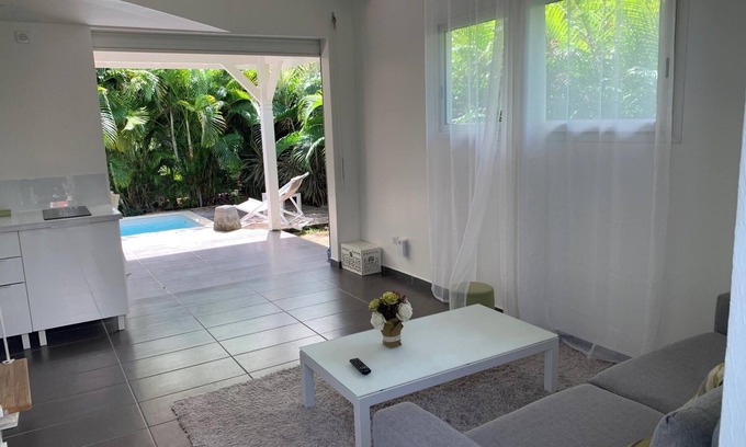 L'Autre-Bord Apartamento | Homerez - Apartment in Le Moule, Private Pool