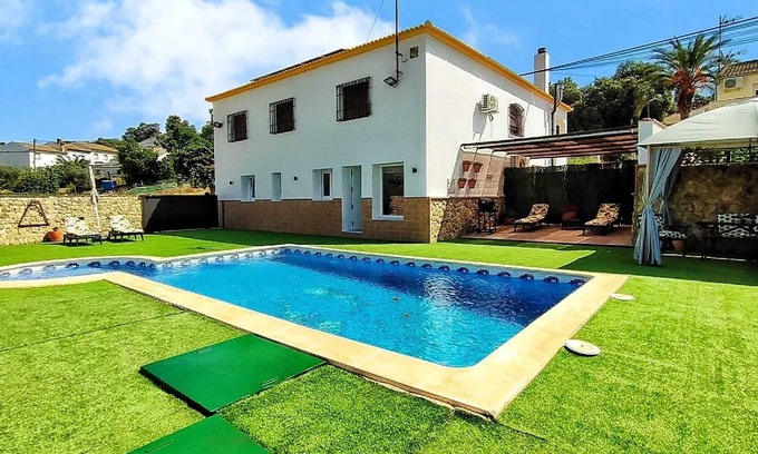 Cruz de Humilladero Apartamento | Homerez - Apartamento en Los Prados, Málaga