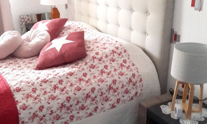 Belle-Isle-en-Terre Apartamento | Homerez - Apartamento para 2 pers. con jardín y terraza en Belle-Isle-en-Terre