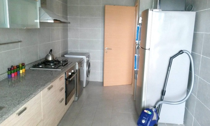 Hay Chemaaou Apartamento | Homerez - Apartamento a 1 km de la playa con piscina compartida y jacuzzi