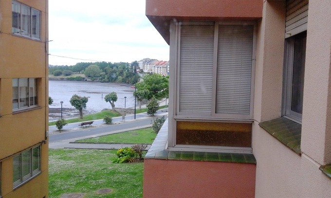 Cambre Apartamento | Homerez - Appartement 5 km away from the beach for 4 ppl. with balcony at Cambre