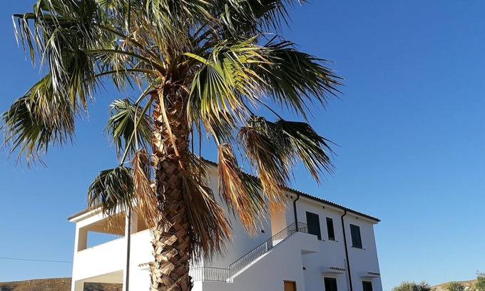 Montallegro Apartamento | Homerez - Apartamento a 2 km de la playa para 6 pers. con terraza en Montallegro