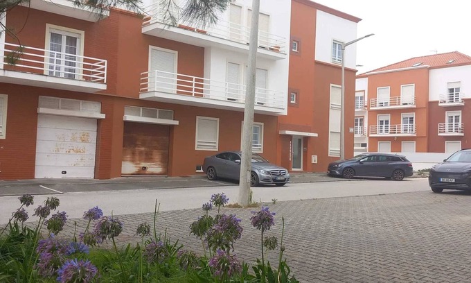 Peniche Apartamento | Homerez - Apto en Peniche cerca playa