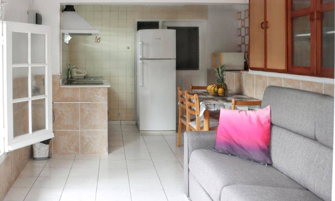 L'Houezel Apartamento | Homerez - Apto. Le Gosier, vista montaña