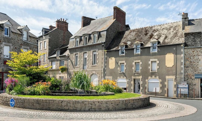 Plancoet Apartamento | Homerez - Beautiful appartement for 4 ppl. with garden at Plancoët