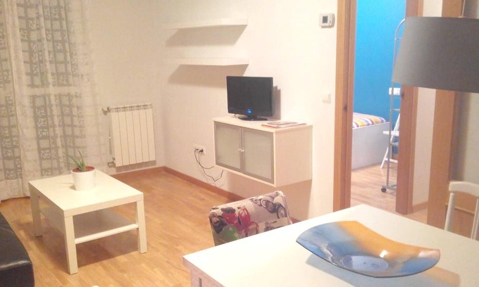 Zamora Apartamento | Homerez - Bonito apartamento para 5 pers. con balcón en Zamora