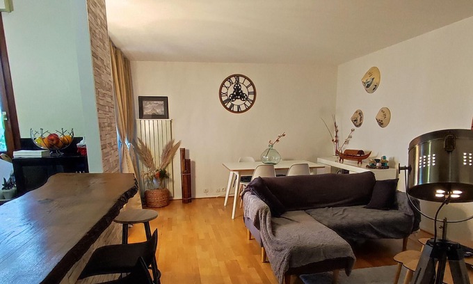 Saint-Gratien Apartamento | Homerez - Beautiful appartement for 2 ppl. with balcony at Saint-Gratien