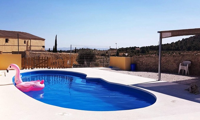 Lorca Villa | Homerez - Villa para 16 pers. con piscina y jardín en Zarzadilla de Totana