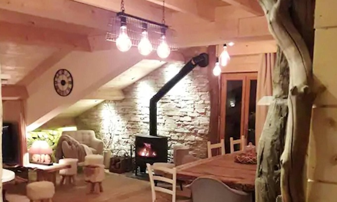 Peone Apartamento | Homerez - Gran apartamento para 10 pers. en Péone