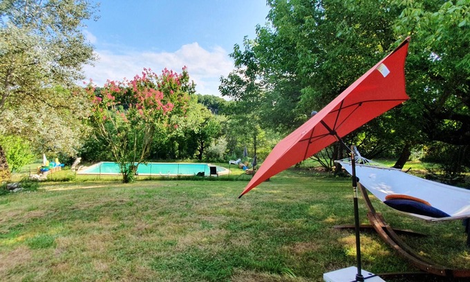 Montricoux Villa | Homerez - Grande villa para 14 pers. con piscina, terraza y balcón en Montricoux