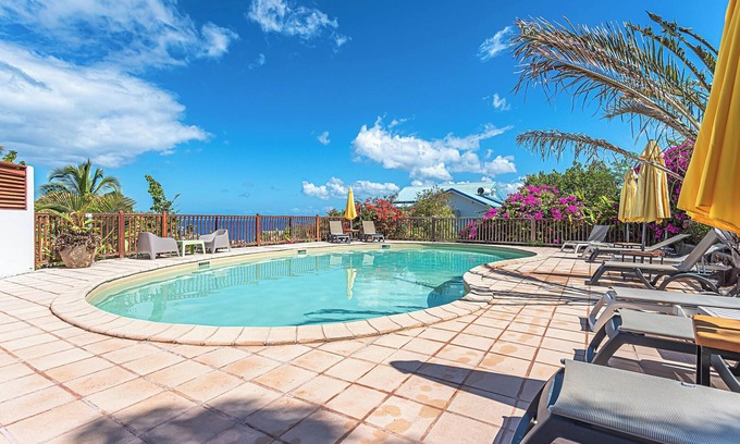 Bouillante Casa | Homerez - Bungalow vista al mar en Bouillante