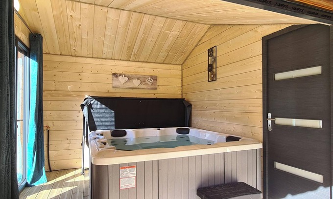 Orlu Chalet De Esquí | Homerez - Chalet en Orlu, vista montaña