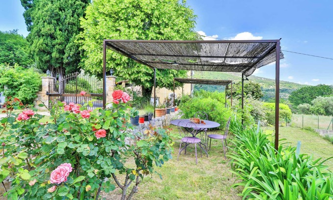 Le Bar-sur-Loup Apartamento | Homerez - Apt encantador - Le Bar-sur-Loup