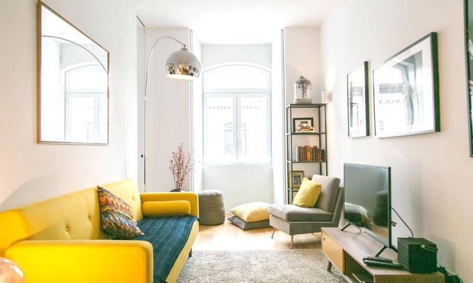 Chiado Apartamento | Homerez - Charming Apartment in Lisbon 60 sqm + View