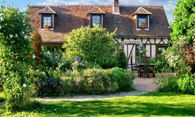 Cheronvilliers Casa | Homerez - Casa encantadora en Chéronvilliers con jardín