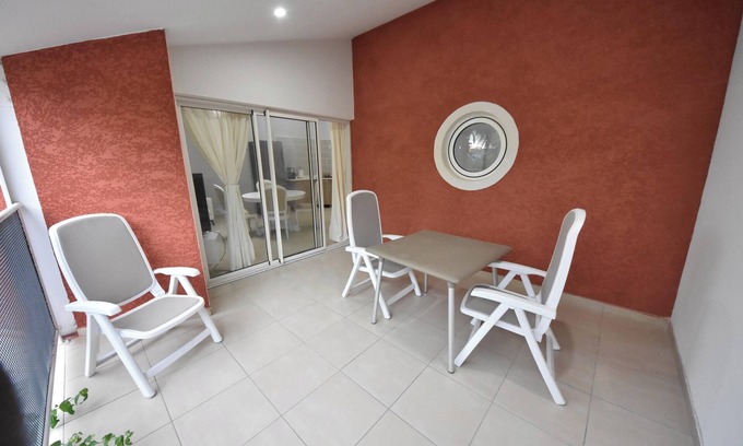 Sainte-Anne Casa | Homerez - Casa encantadora en Sainte-Anne con spa