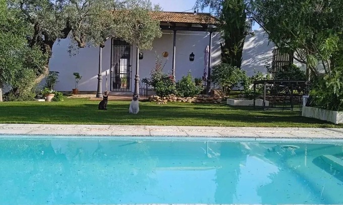 La Campana Villa | Homerez - Casa encantadora en La Campana con vistas a la montaña