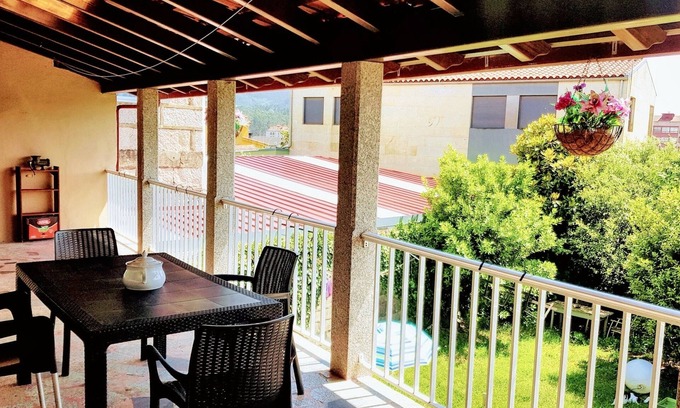 O Porrino Casa | Homerez - Casa encantadora en Porriño con terraza y jardín