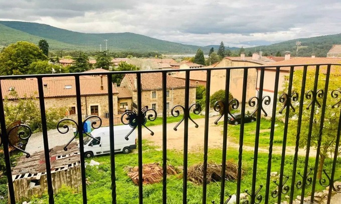 Vinuesa Casa | Homerez - Casa encantadora en Vinuesa con vista al jardín