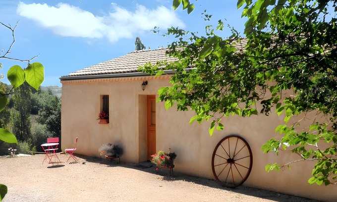 Molieres Casa | Homerez - Casa encantadora en Molières con vista al lago