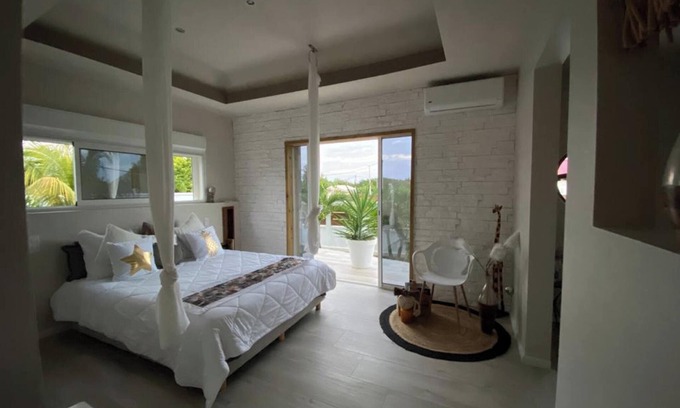 Le Moule Casa | Homerez - Casa encantadora en Le Moule con jacuzzi