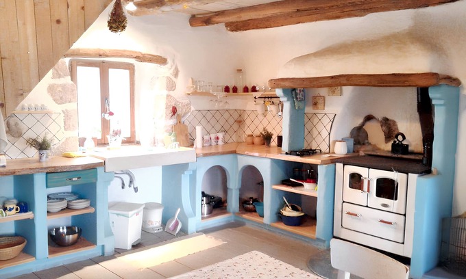 Cres Casa | Homerez - Casa encantadora en Filozici con jardín cercado