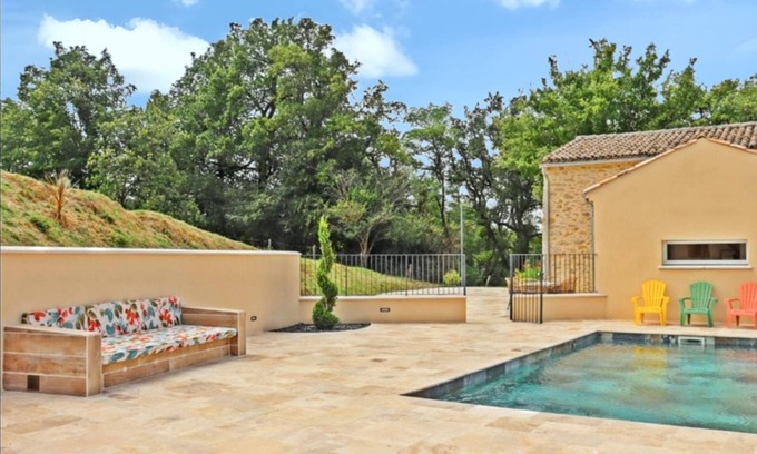 Divajeu Villa | Homerez - Encantadora villa en Divajeu con piscina privada