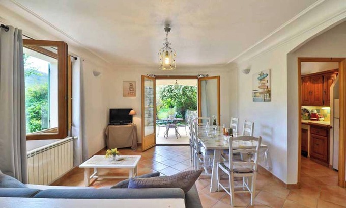Le Bar-sur-Loup Apartamento | Homerez - Apto. Le Bar-sur-Loup
