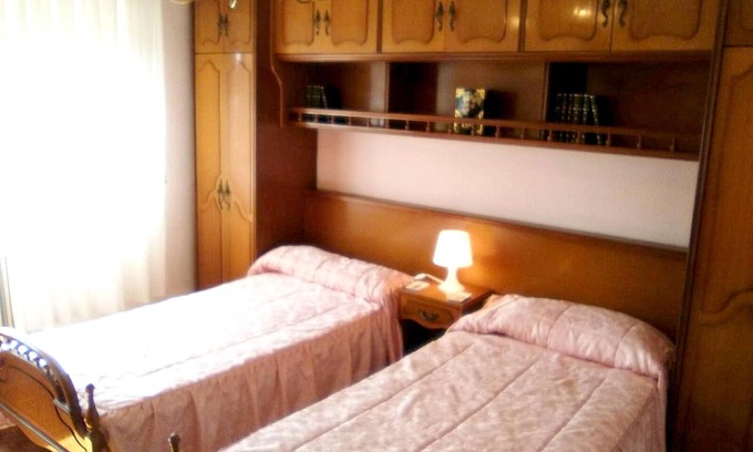 Centro de Oviedo Apartamento | Homerez - Comfortable apartment in Oviedo