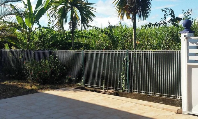 Petit-Canal Apartamento | Homerez - Apartamento confortable con terraza en Petit-Canal - 50 m²
