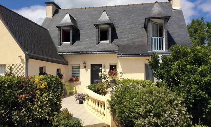Tregomeur Casa | Homerez - Casa confortable en Trégomeur con jardín privado