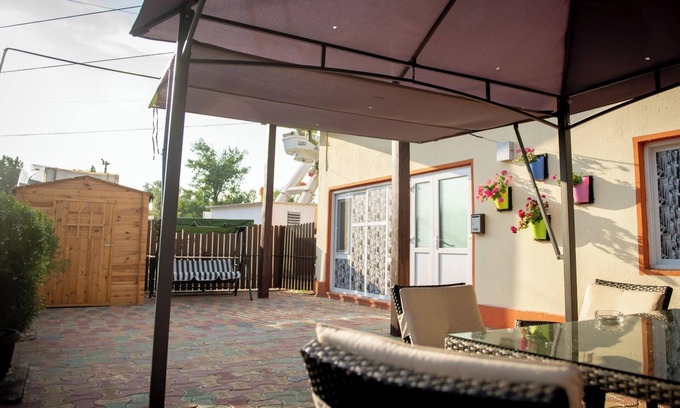 Constanta Apartamento | Homerez - Comfortable studio in Constanța with private garden - 18 m²