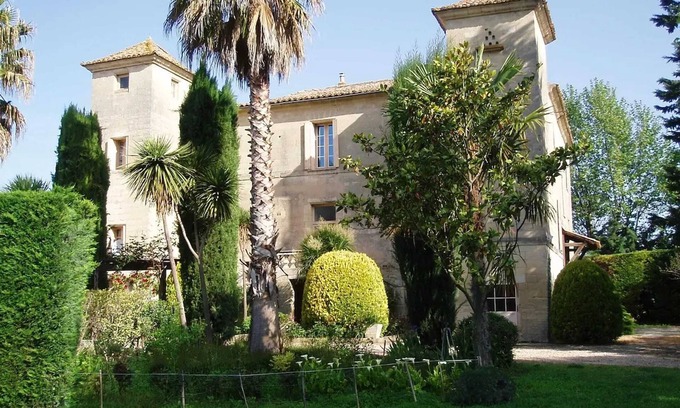 Uzes Apartamento | Homerez - Acogedor Apartamento en Uzès 85 m² con Terraza
