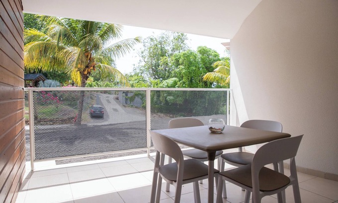 Sainte-Anne Casa | Homerez - Casa acogedora con spa y sauna en Sainte-Anne