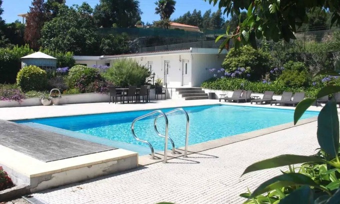 Paredes Casa | Homerez - Acogedora casa con piscina en Vandoma