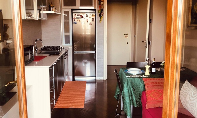 Monza Apartamento | Homerez - Apartamento elegante en Monza con vista al jardín