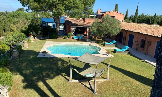 Palaja Villa | Homerez - Villa excepcional en Palaja con piscinas interiores y exteriores