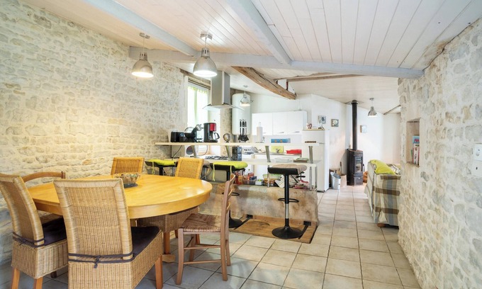 La Bretonniere-la-Claye Casa | Homerez - Casa en La Bretonnière-la-Claye
