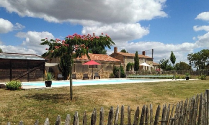 Saint-Cyr-en-Talmondais Villa | Homerez - Villa en Saint-Cyr-en-Talmondais