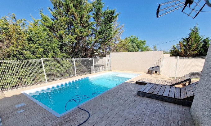 Saint-Privat-des-Vieux Villa | Homerez - Villa para 10 pers. con piscina, jacuzzi, spa, jardín y terraza