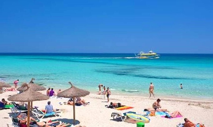 S'Illot-Cala Morlanda Casa | Homerez - House 600 m away from the beach for 6 ppl. at S'Illot-Cala Morlanda