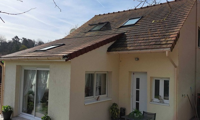 Saint-Cyr-la-Riviere Casa | Homerez - Casa en Saint-Cyr-la-Rivière