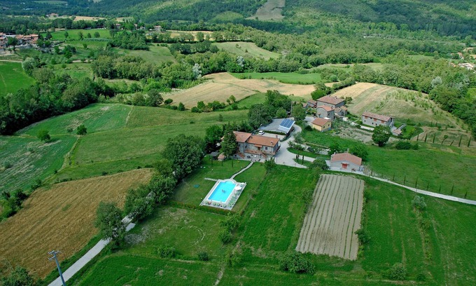 Caprese Michelangelo Casa | Homerez - Casa en Caprese Michelangelo