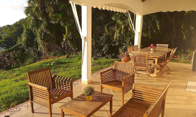Riviere-Sens Casa | Homerez - House 1 km away from the beach for 8 ppl. with sea view at Gourbeyre