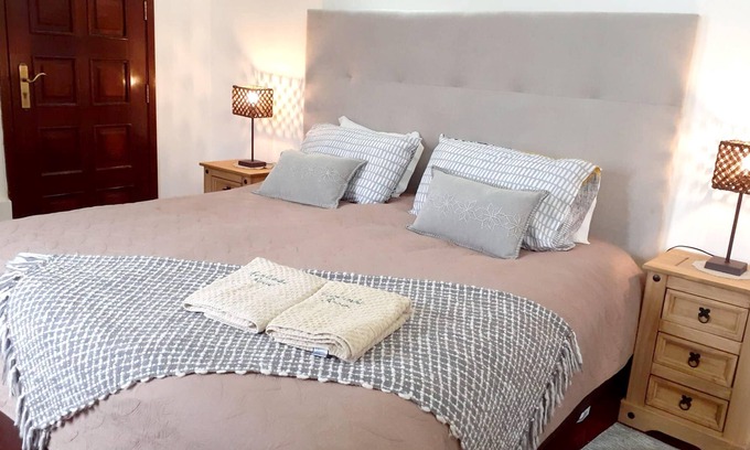 Camacha Casa | Homerez - Casa a 12 km de la playa para 5 pers. con terraza y balcón en Camacha
