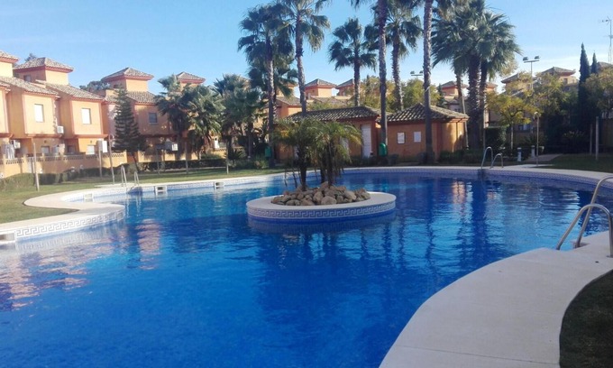 Lepe Casa | Homerez - Casa a 2 km de la playa para 8 pers. con piscina compartida en Lepe